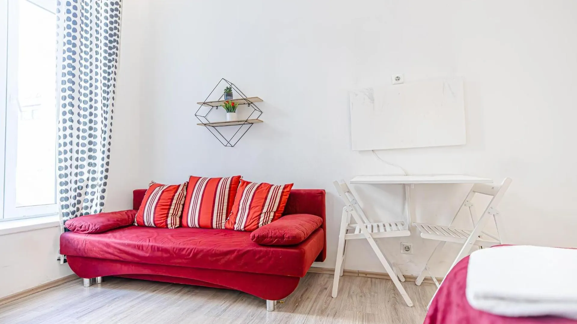 Apartament Sleek Studio Apt - Suitable For Longstays Wiedeń