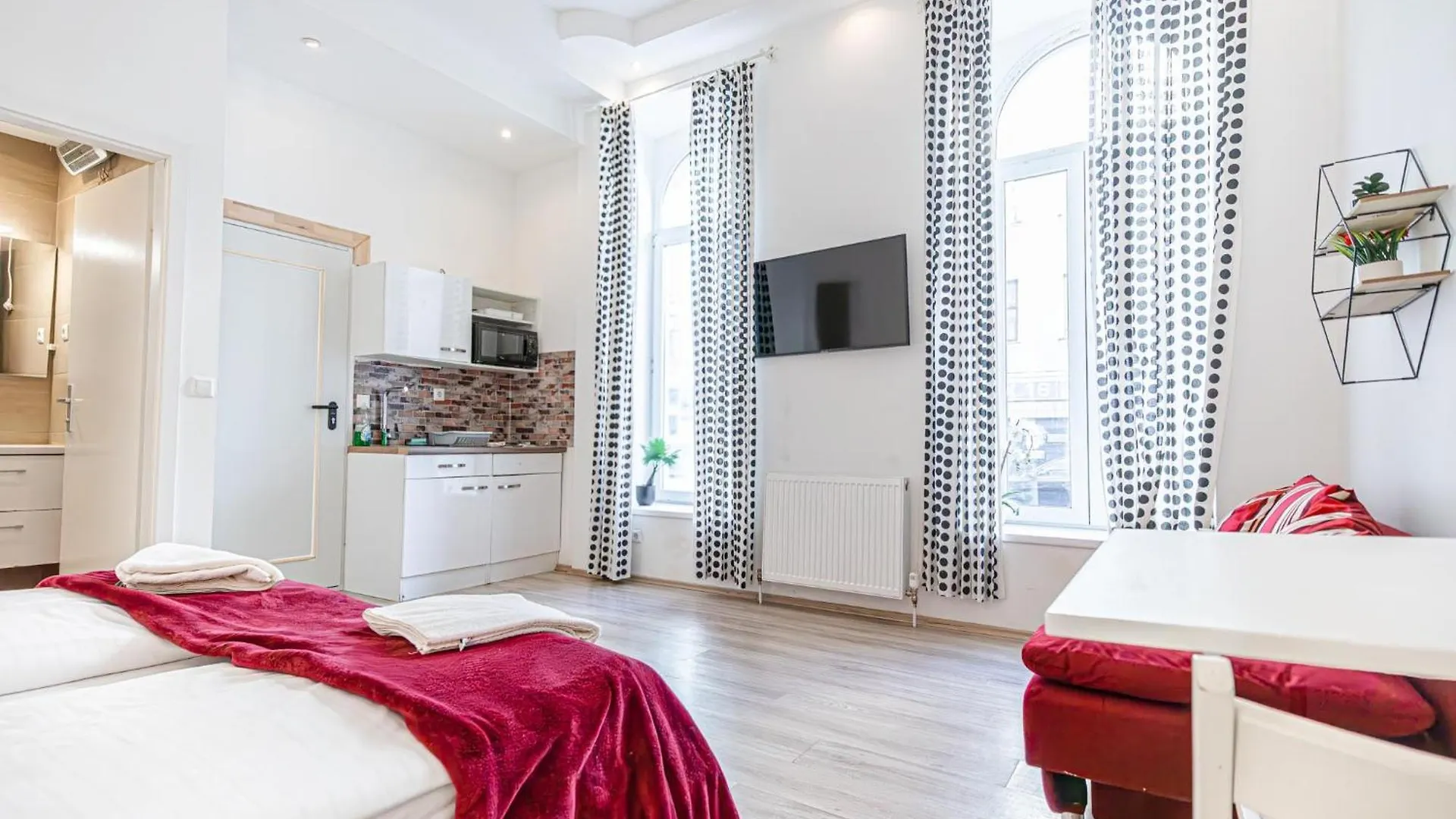 Sleek Studio Apt - Suitable For Longstays Wiedeń